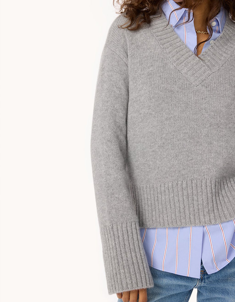 Unsubscribed Winter-Weight Cashmere V-Neck Sweater