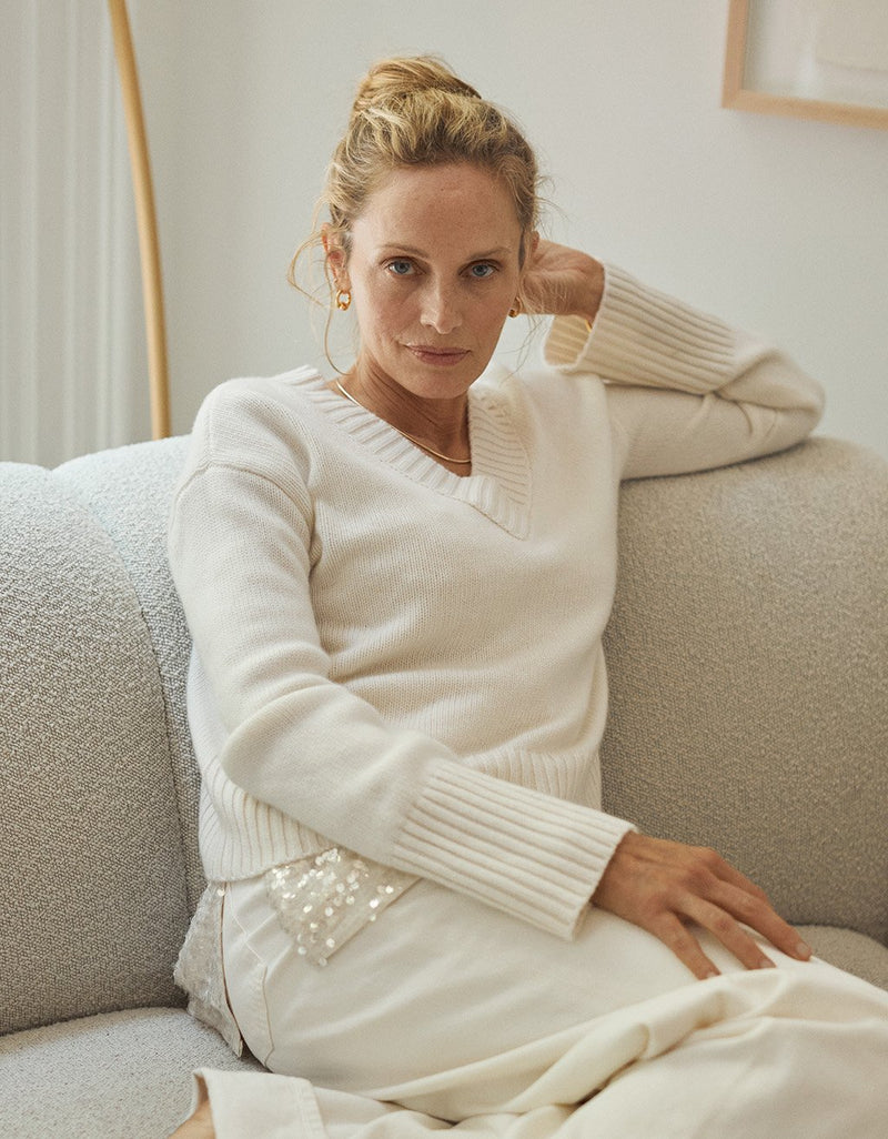 Unsubscribed Winter-Weight Cashmere V-Neck Sweater