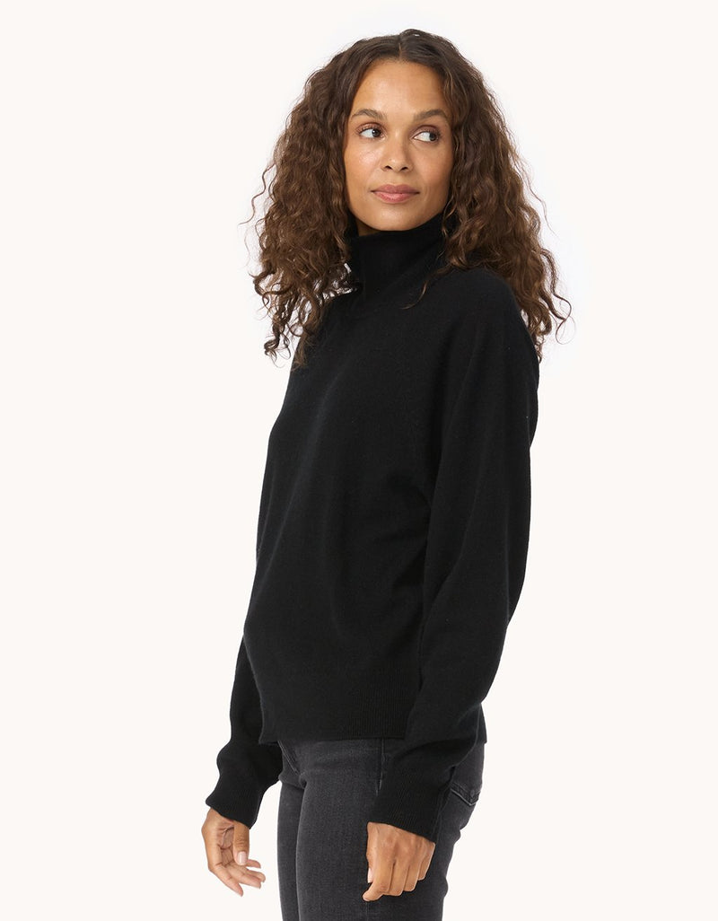 Unsubscribed Everyday-Weight Cashmere Raglan Turtleneck