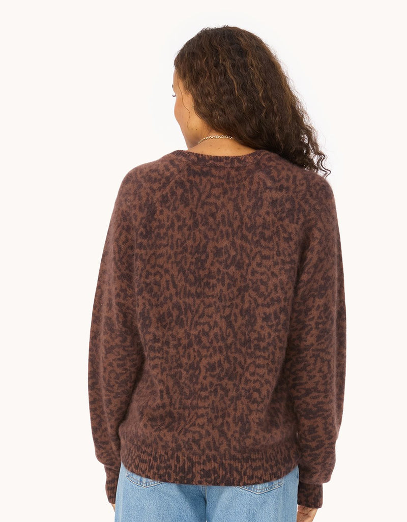 Unsubscribed Leopard Cocoon-Weight Cashmere Raglan Sweater