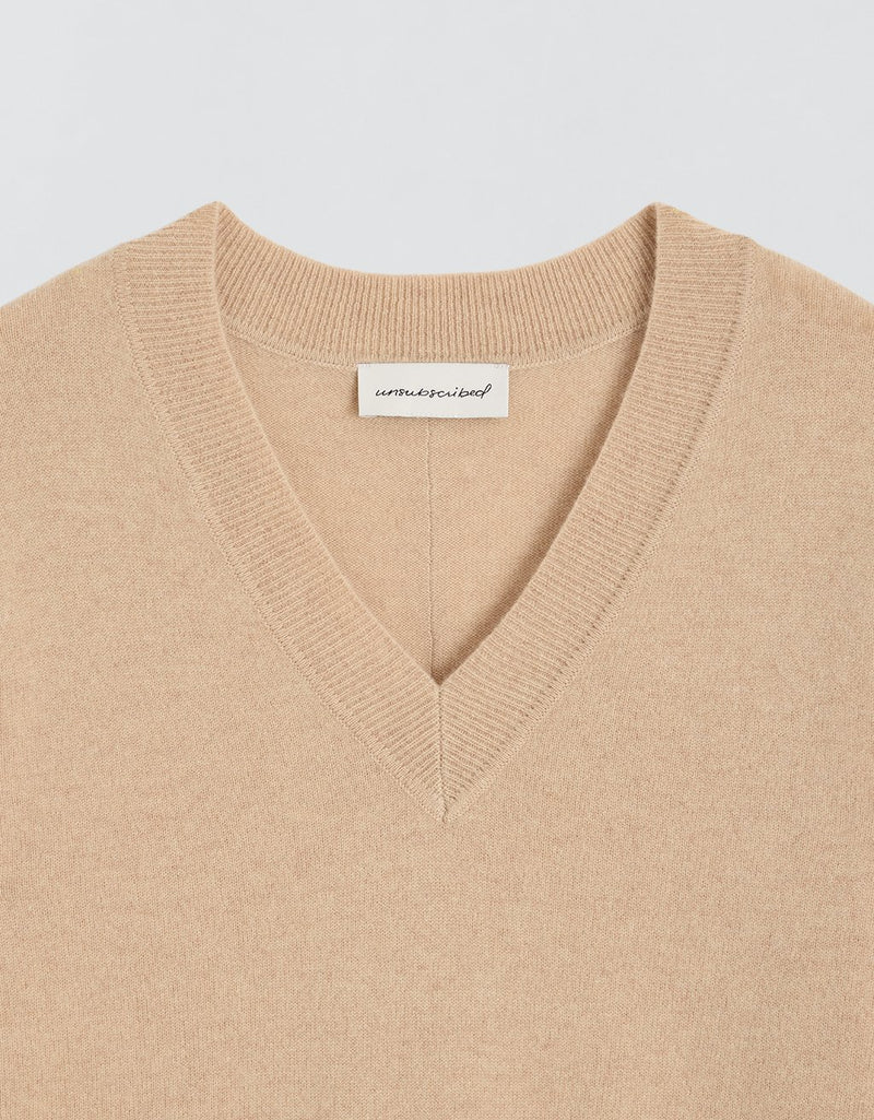 Unsubscribed Everyday-Weight Cashmere Boxy V-Neck Sweater