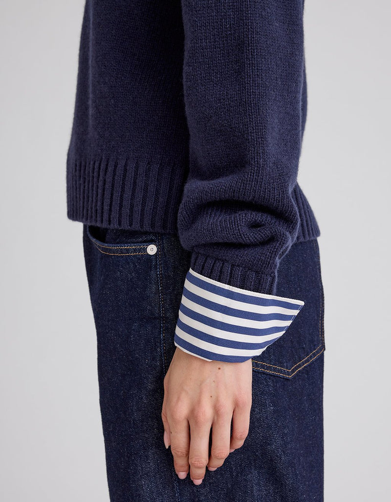 Unsubscribed Winter-Weight Cashmere U-Neck Sweater with Cuffs