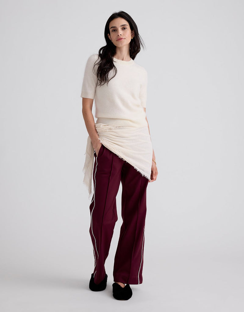 Unsubscribed Whisper-Weight Cashmere Scarf